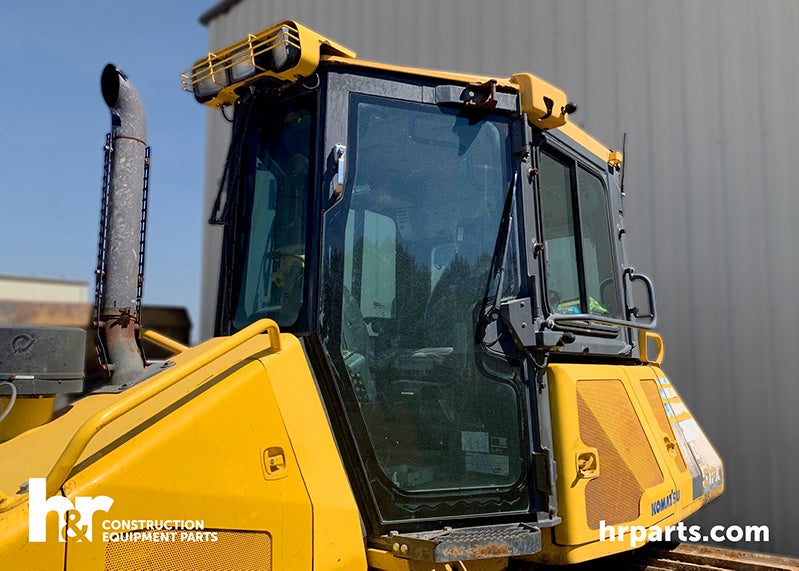 Komatsu D51PX-22 crawler tractor for salvage.