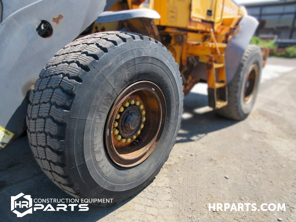 Volvo L90E wheel loader