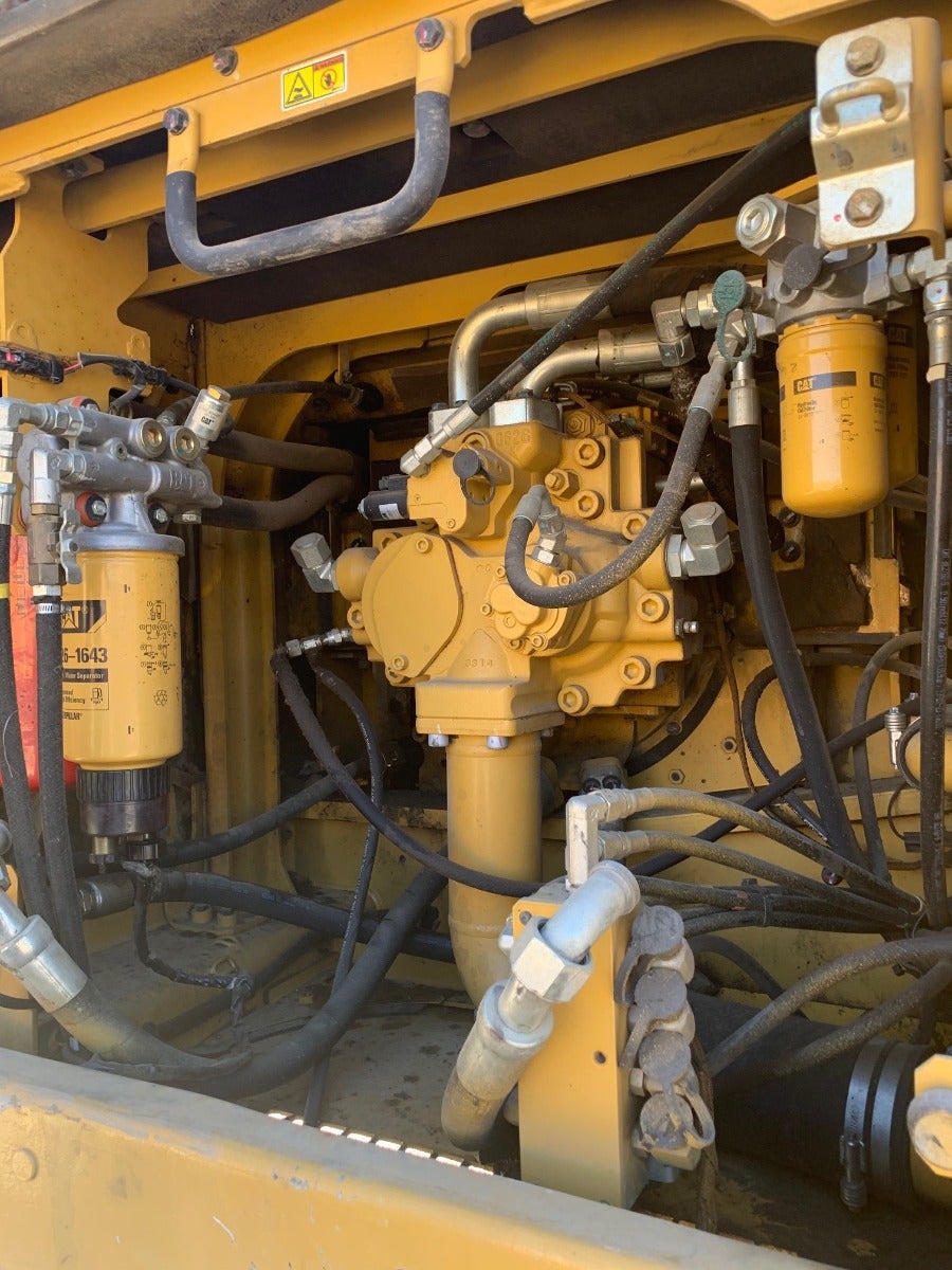 Caterpillar 336E L salvaged machine photo 11