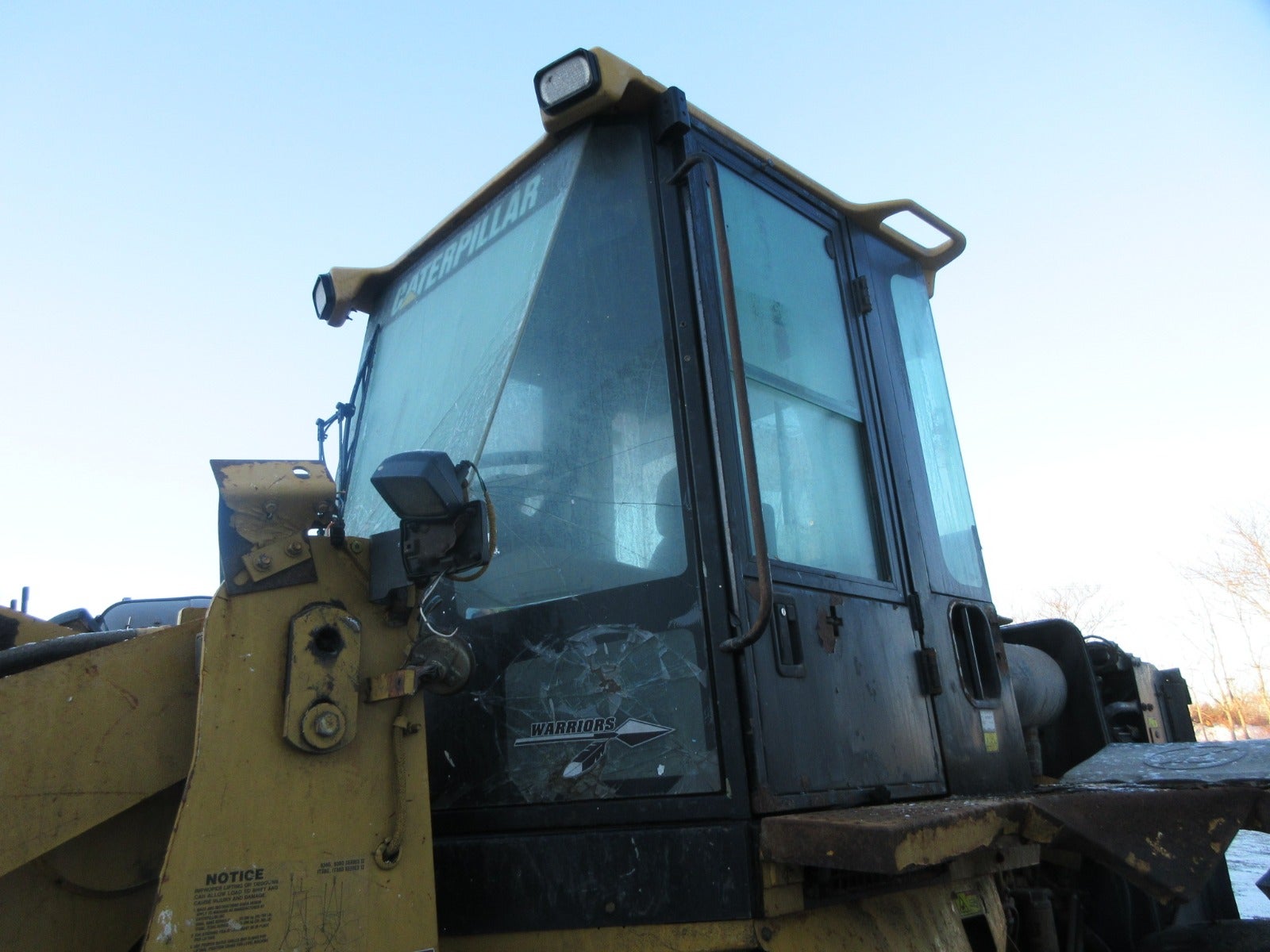 Caterpillar 938G II salvaged machine photo 3