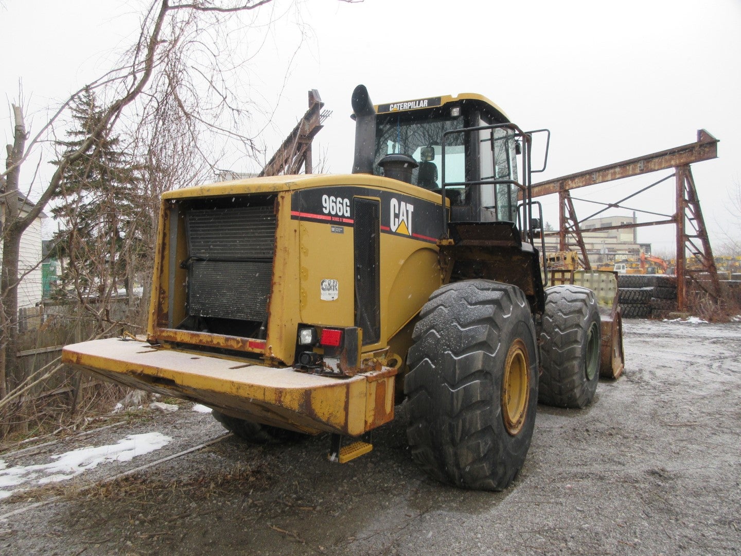Caterpillar 966G II teardown machine photo 2