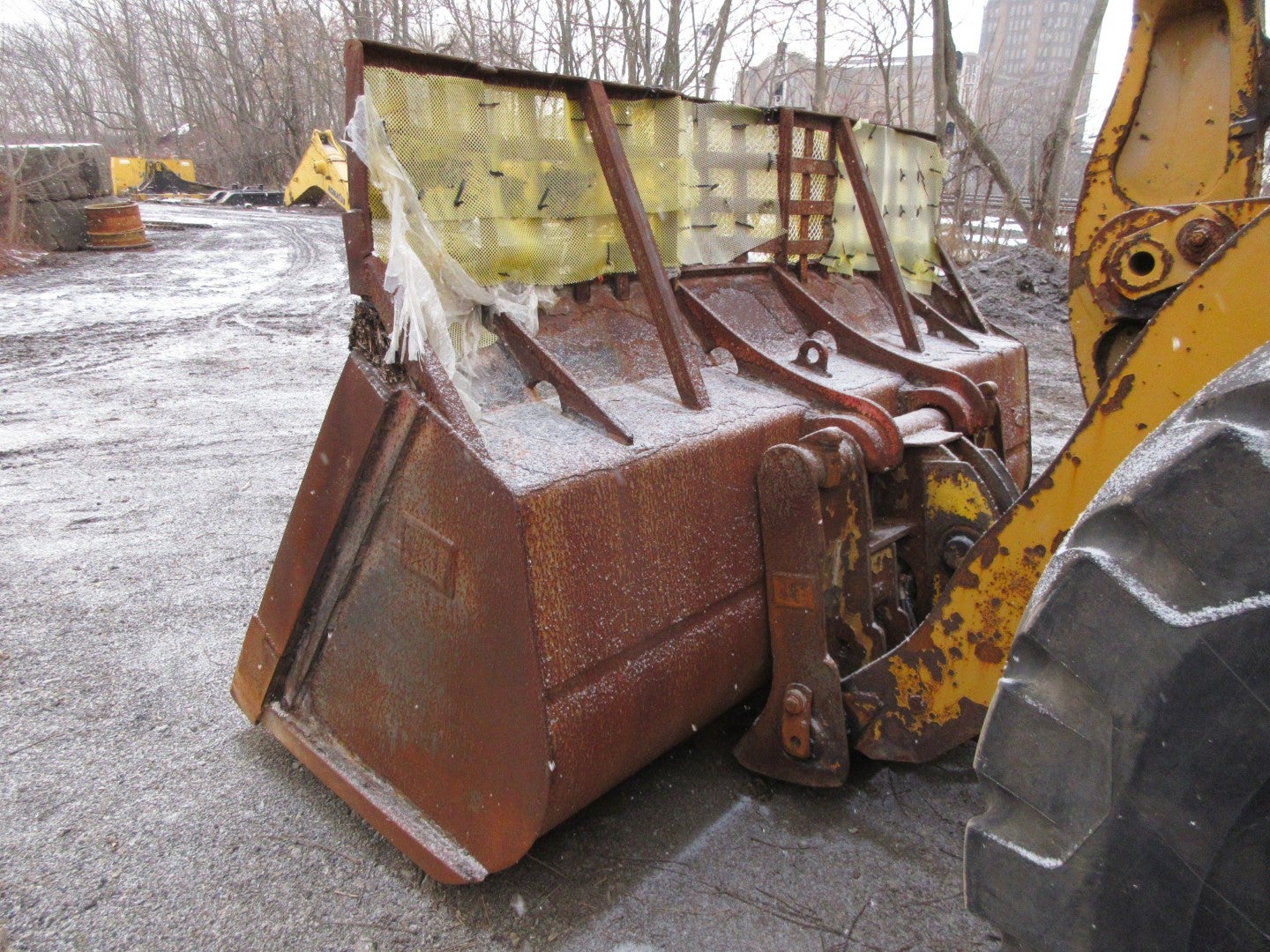 Caterpillar 966G II teardown machine photo 8