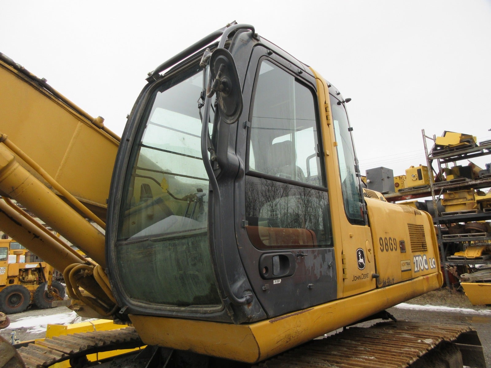 John Deere 270C LC dismantled machine photo 3