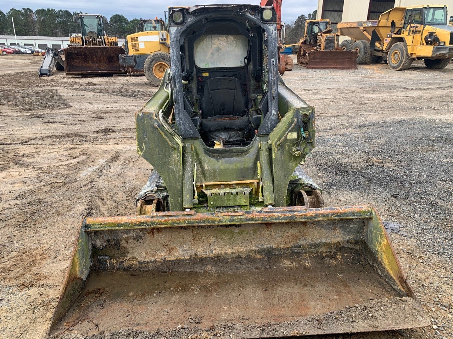 John Deere 323E dismantled machine photo 3