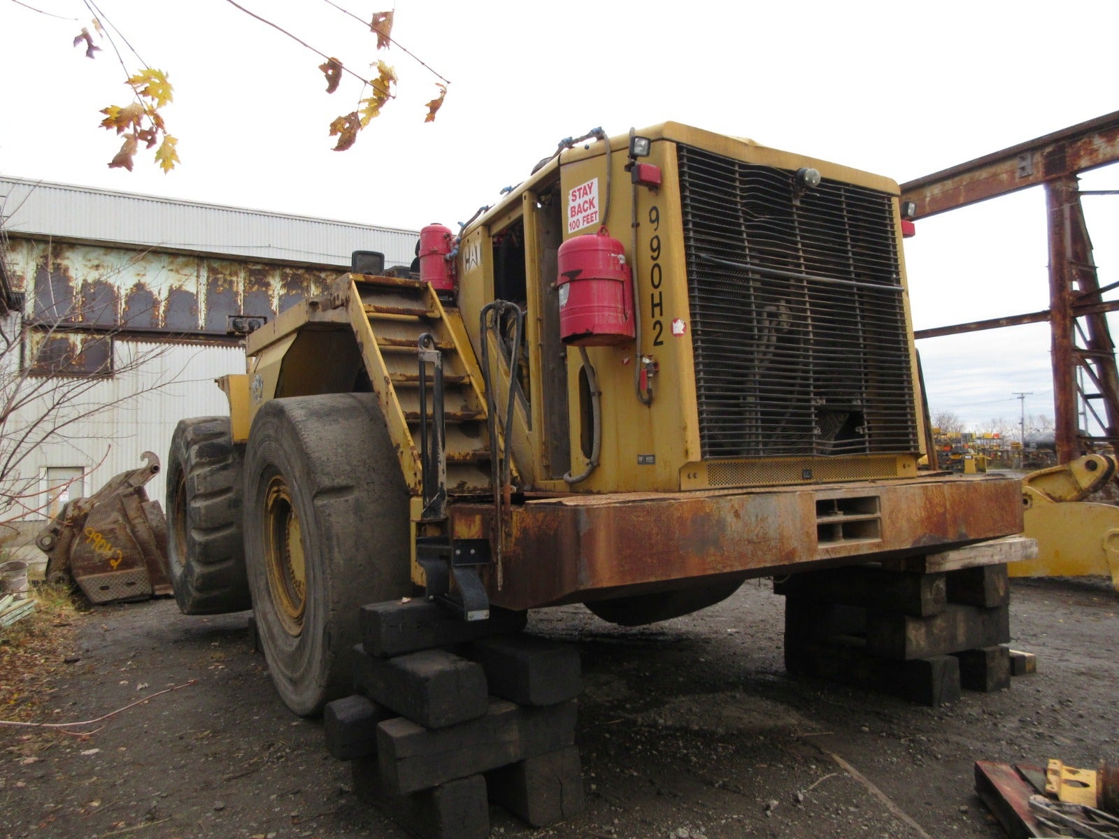 Caterpillar 990H teardown machine photo 2