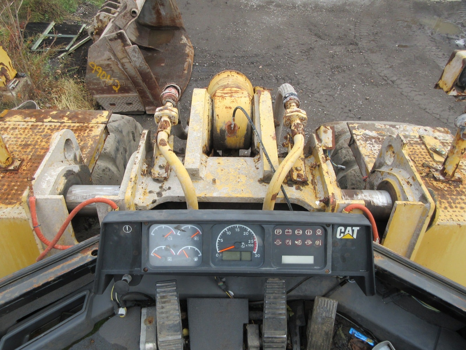 Caterpillar 990H teardown machine photo 8
