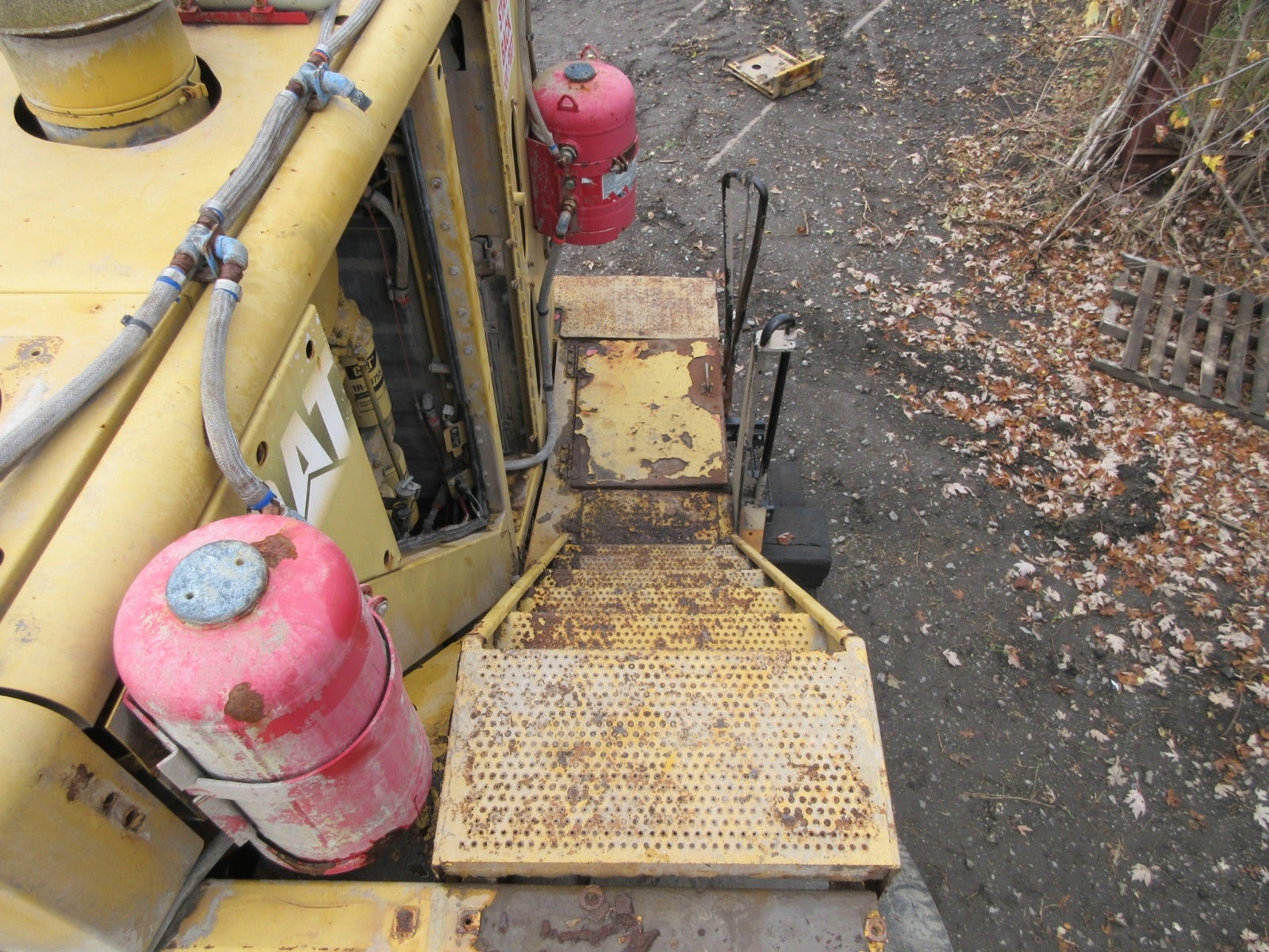 Caterpillar 990H teardown machine photo 9
